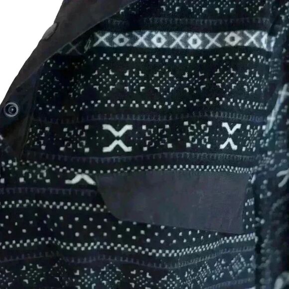 Jachs Cabin New York Fair Isle Black Fleece Pullover Size Medium - Picture 3 of 9